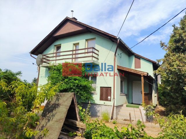 Eladó 125 m²-escsaládi ház Csörög, Központ: 59'900'000 Ft