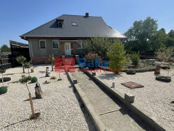 Eladó 250 m²-escsaládi ház Dabas, Központ közeli utca: 168'000'000 Ft