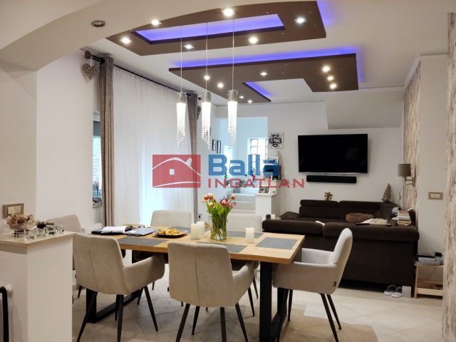 Eladó 160 m²-escsaládi ház Dunakeszi, Alag: 229'000'000 Ft