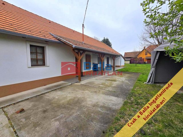 Eladó 96 m²-escsaládi ház Dunakeszi, Attila utca: 128'000'000 Ft