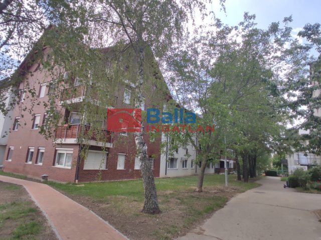Eladó 110 m²-estársasházi lakás Dunaújváros, Bagolyvár utca: 88'900'000 Ft