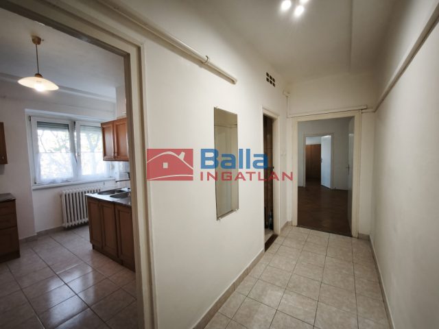Eladó 51 m²-estársasházi lakás Dunaújváros, Dózsa György út: 32'490'000 Ft