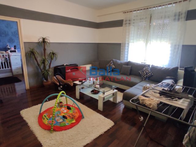 Eladó 50 m²-estársasházi lakás Dunaújváros, Esze Tamás utca: 33'500'000 Ft