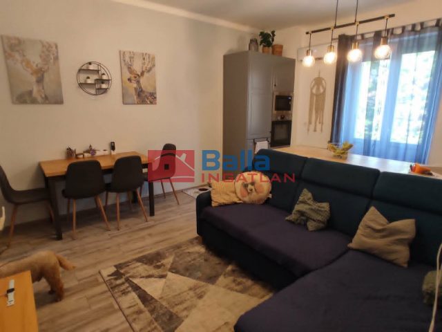 Eladó 54 m²-estársasházi lakás Dunaújváros, Esze Tamás utca: 42'500'000 Ft