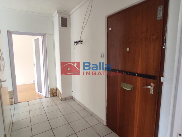 Eladó 47 m²-estársasházi lakás Dunaújváros, Tavasz utca: 29'900'000 Ft