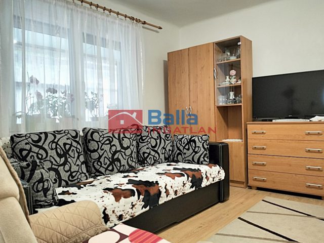Eladó 77 m²-escsaládi ház Érd (Dombosváros) , Rekettye utca közelében utca: 77'000'000 Ft