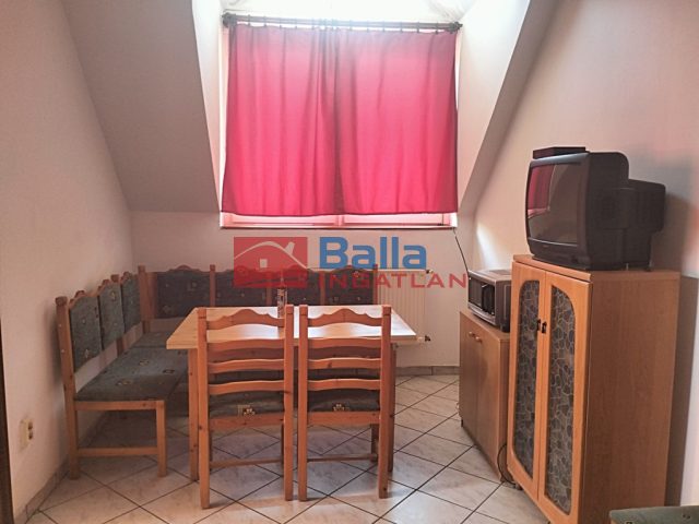 Kiadó 120 m²-escsaládi ház Érd (Érdliget) , Érdligeten található utca: 350'000 Ft