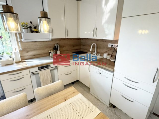 Eladó 50 m²-escsaládi ház Érd (Parkváros) , Kárpitos utca környékén: 72'000'000 Ft