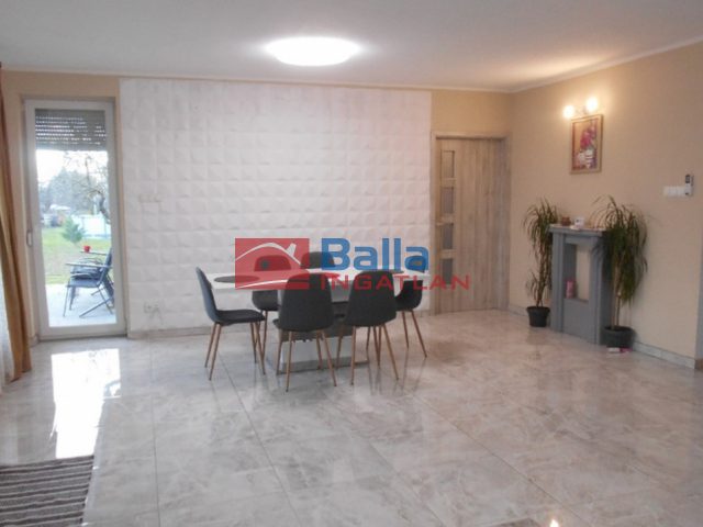 Eladó 125 m²-esikerház Érd (Újfalu) , Női neves utca: 113'000'000 Ft