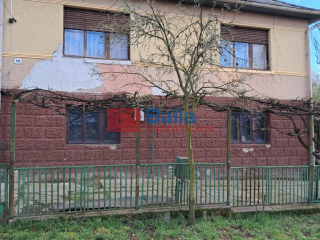 Eladó 75 m²-escsaládi ház Farkaslyuk, Nárcisz út: 7'900'000 Ft