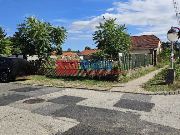 Eladó 1716 m²-estelek Fót, Németh K. utca: 140'000'000 Ft