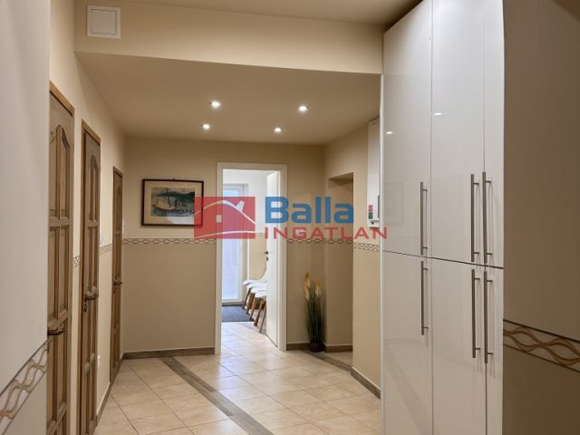 Eladó 106 m²-estársasházi lakás Gödöllő, Blaha: 89'900'000 Ft