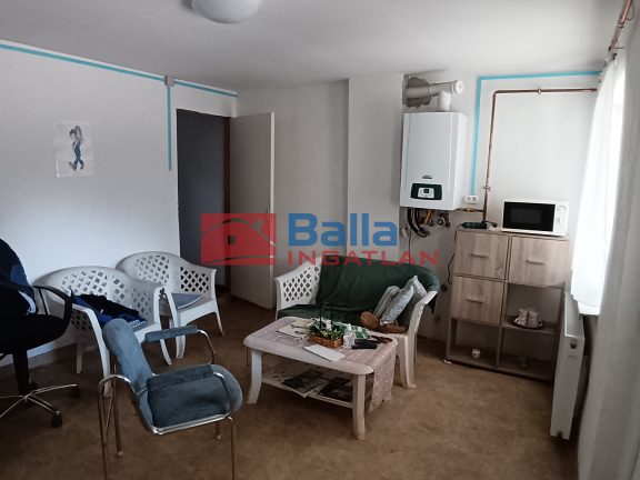 Eladó 99 m²-esházrész Gyál, Forgalmas út: 124'900'000 Ft