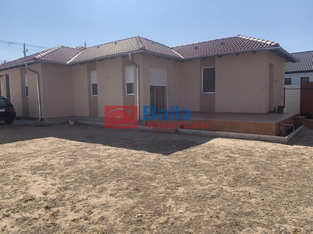 Eladó 120 m²-escsaládi ház Gyál, Juhász Gy. utca: 125'000'000 Ft