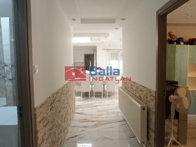 Eladó 164 m²-escsaládi ház Gyömrő, központban: 109'000'000 Ft