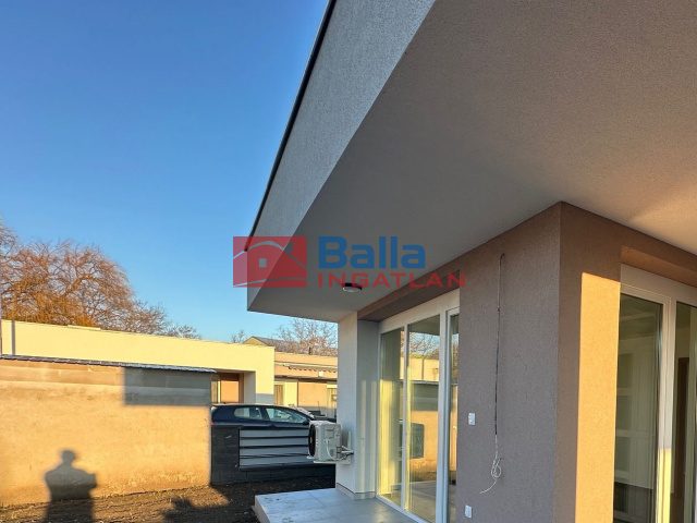 Eladó 37 m²-estársasházi lakás Hatvan, Géza fejedelem utca: 43'500'000 Ft