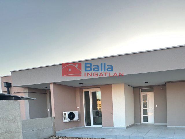 Eladó 44 m²-estársasházi lakás Hatvan, Géza fejedelem utca: 45'000'000 Ft