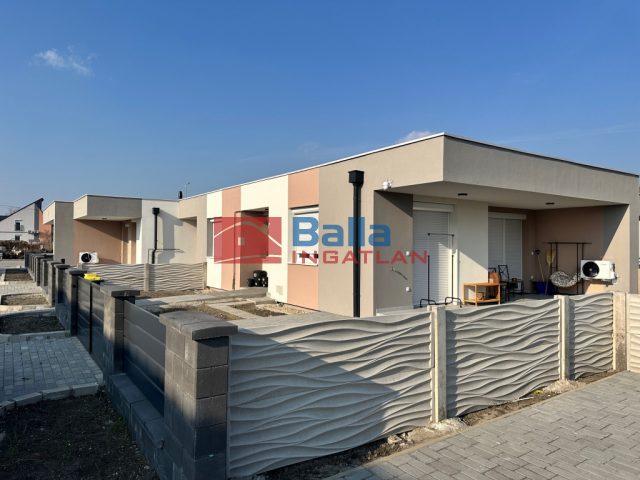 Eladó 58 m²-estársasházi lakás Hatvan, Géza fejedelem utca: 57'900'000 Ft