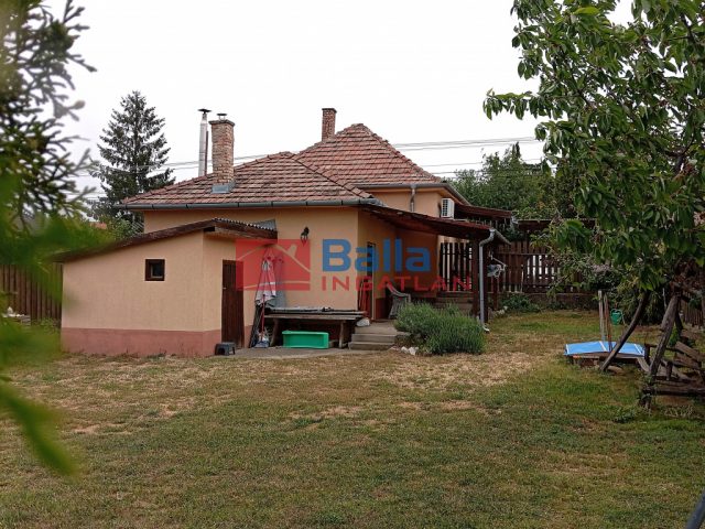 Eladó 71 m²-escsaládi ház Kerepes, Városközponthoz közeli utca: 79'900'000 Ft
