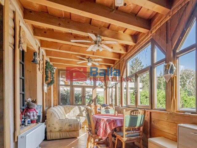 Eladó 205 m²-escsaládi ház Leányfalu, Móricz Zsigmond út: 150'000'000 Ft