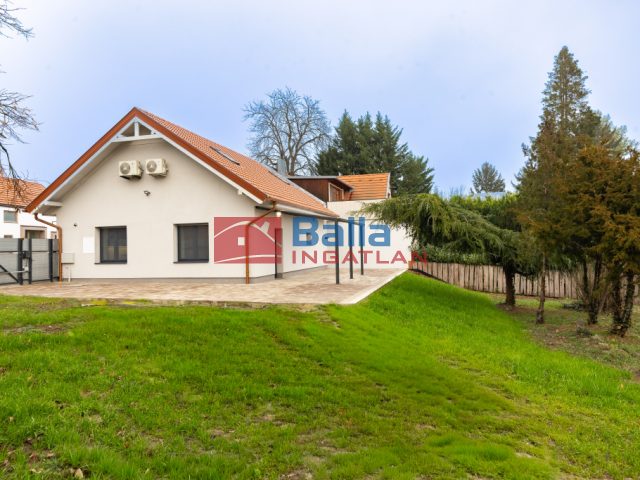 Eladó 140 m²-escsaládi ház Leányfalu, Móricz Zsigmond utca: 129'900'000 Ft