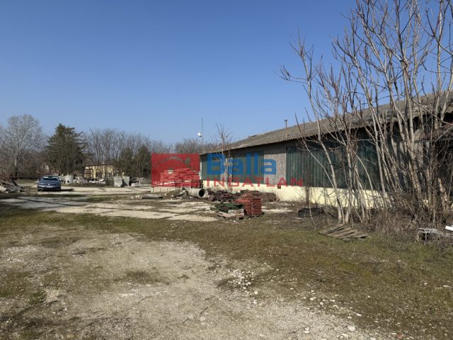 Eladó 900 m²-estelephely Majosháza, 51-es uthoz utca: 90'000'000 Ft