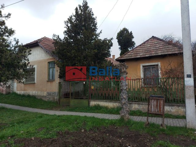 Eladó 90 m²-escsaládi ház Márianosztra, Kossuth út: 16'000'000 Ft