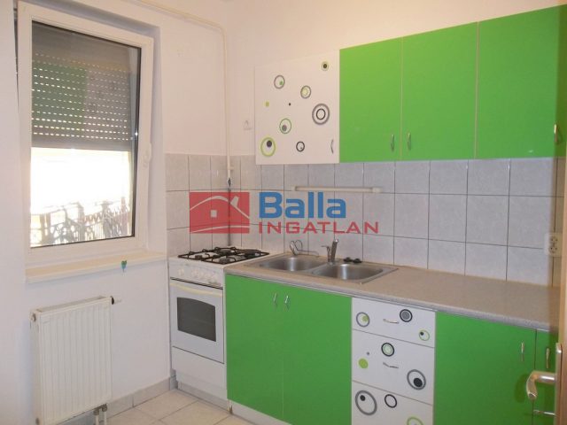 Kiadó 49 m²-estársasházi lakás Nyíregyháza, 4-es Huszárok útja: 125'000 Ft