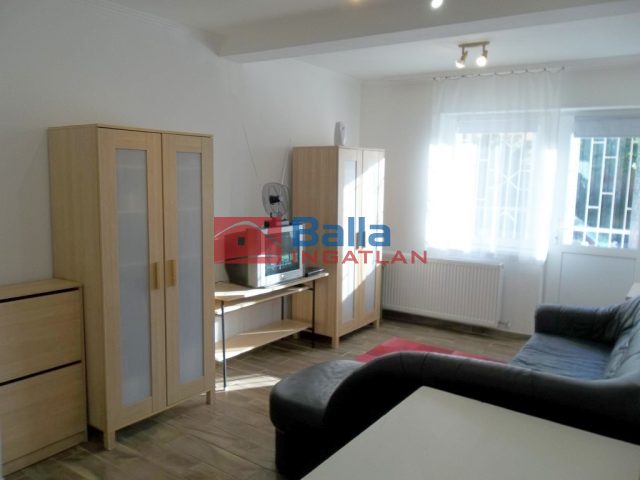 Kiadó 28 m²-esházrész Nyíregyháza, Debreceni utca: 100'000 Ft