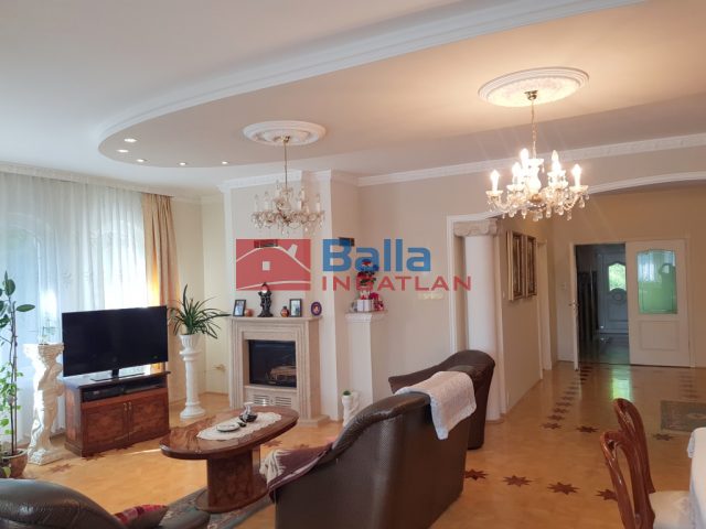 Kiadó 226 m²-escsaládi ház Nyíregyháza, Korányi Kertváros: 1'300'000 Ft