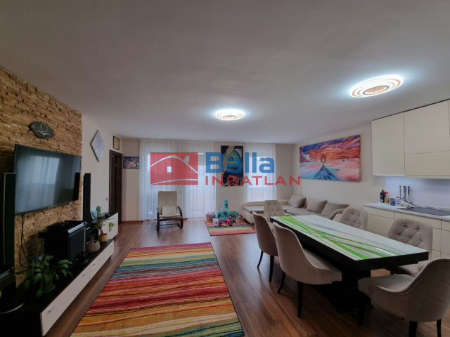 Eladó 111 m²-estársasházi lakás Nyíregyháza, Tavasz u közeli utca: 110'000'000 Ft