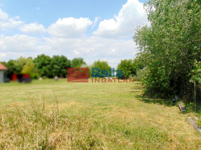 Eladó 1313 m²-estelek Pákozd, Belterületi utca: 35'000'000 Ft