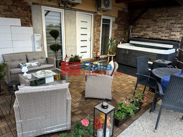 Eladó 112 m²-escsaládi ház Pilis, Központ közeli út: 76'000'000 Ft