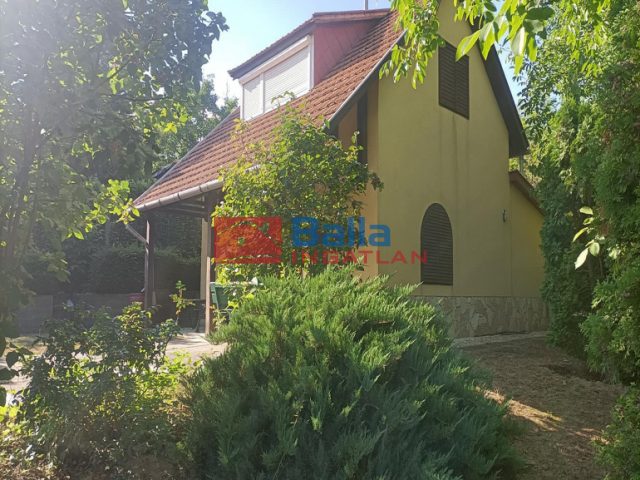 Eladó 60 m²-esüdülő Piliscsév, Pincesor utca: 35'900'000 Ft