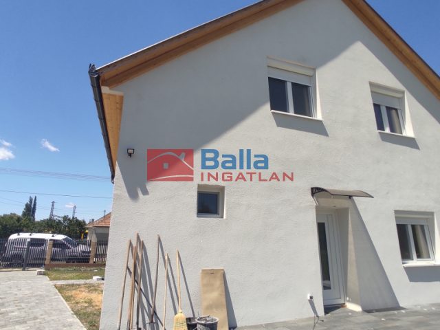 Eladó 120 m²-escsaládi ház Pusztaszabolcs, Magyar utca: 86'900'000 Ft