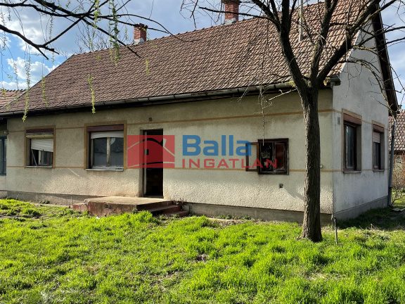 Eladó 75 m²-escsaládi ház Sárbogárd, Tinódy utca: 19'900'000 Ft