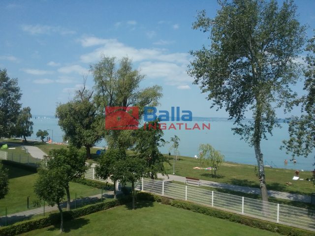 Eladó 46 m²-estársasházi lakás Siófok, ARANYPART: 99'000'000 Ft