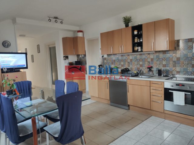 Eladó 164 m²-estársasházi lakás Szigethalom, Központ közeli utca: 79'500'000 Ft