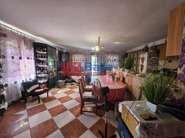 Eladó 230 m²-escsaládi ház Szigetszentmiklós, Kakukkfű utca: 75'000'000 Ft
