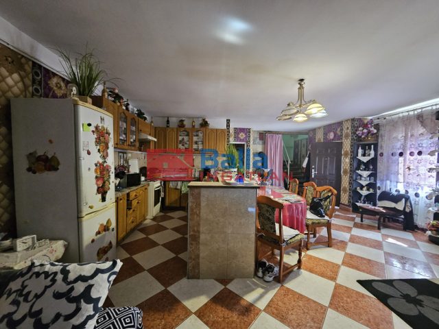 Eladó 230 m²-escsaládi ház Szigetszentmiklós, Kakukkfű utca: 75'000'000 Ft