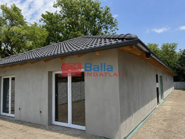 Eladó 172 m²-escsaládi ház Szigetszentmiklós, Központ közeli utca: 169'900'000 Ft