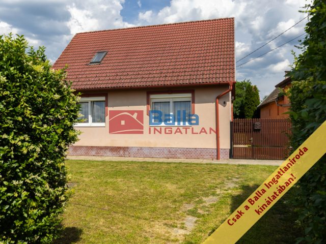 Eladó 150 m²-escsaládi ház Szob, Arany János utca: 98'000'000 Ft