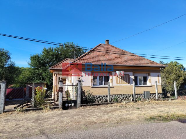 Eladó 129 m²-escsaládi ház Tápiószecső, Révai u. utca: 69'900'000 Ft