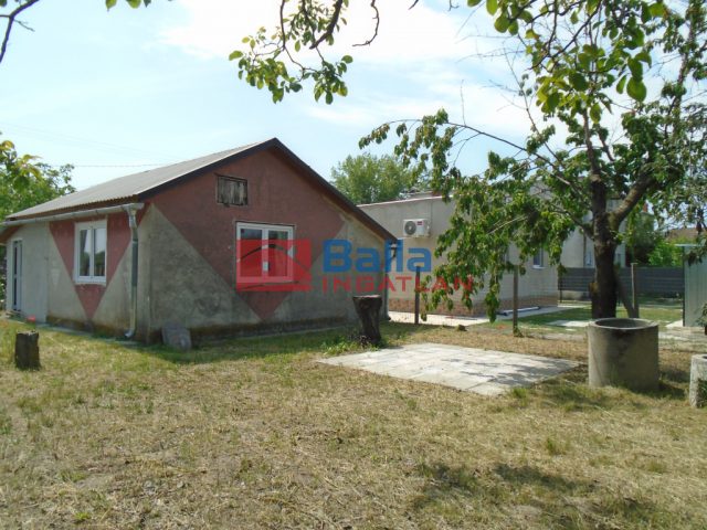 Eladó 40 m²-esüdülő Tiszakécske (Kerekdomb) , Szegfű utca: 21'900'000 Ft