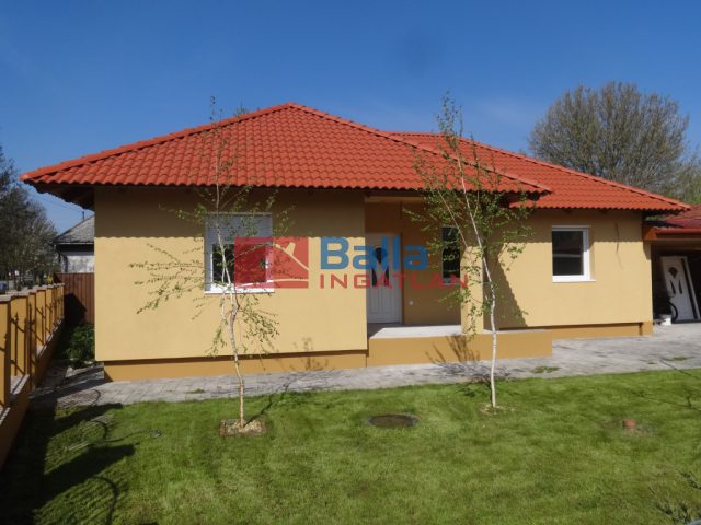 Eladó 75 m²-escsaládi ház Tiszakécske, Kőrösi utca: 63'800'000 Ft