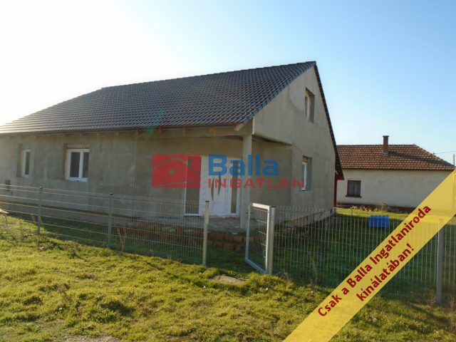 Eladó 146 m²-escsaládi ház Tiszakécske, Rév út: 39'500'000 Ft