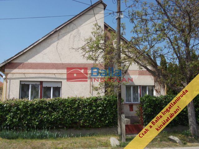 Eladó 145 m²-escsaládi ház Tiszakécske, Táncsics Mihály utca: 41'900'000 Ft