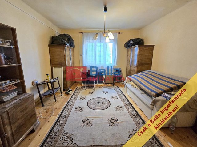 Eladó 83 m²-escsaládi ház Tura, Temető köz: 26'900'000 Ft