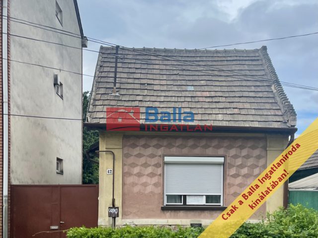 Eladó 60 m²-escsaládi ház Vác, Belváros: 65'000'000 Ft