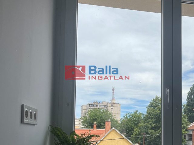 Eladó 88 m²-estársasházi lakás Vác, Cházár András utca: 97'242'000 Ft